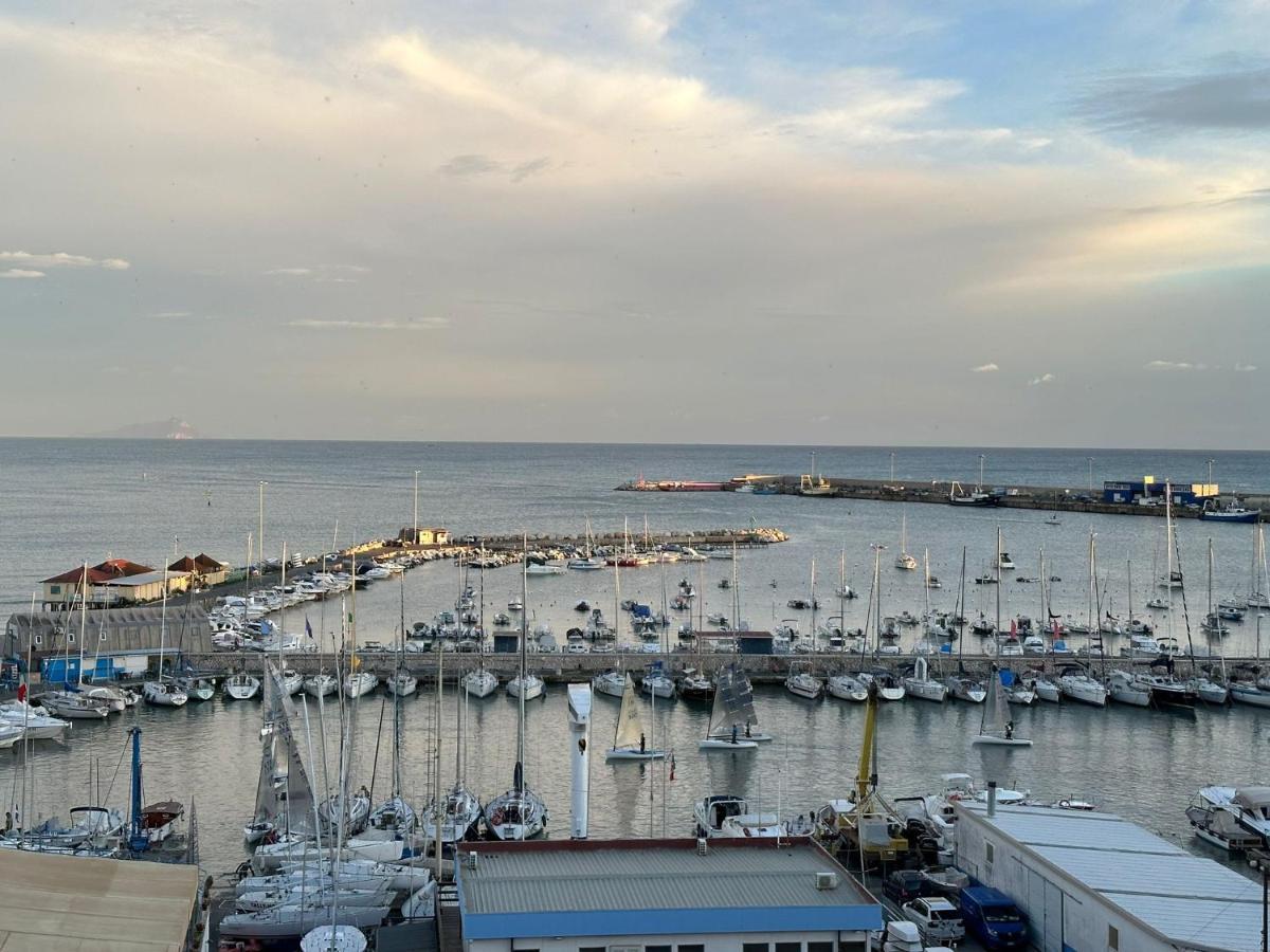 Mare Cibo E Relax Ad Anzio Appartement Buitenkant foto